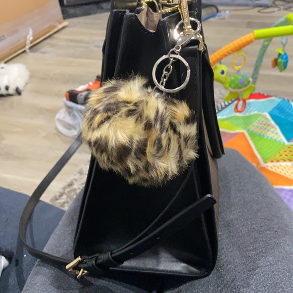 Michael Kors purse - Picture 4 of 4